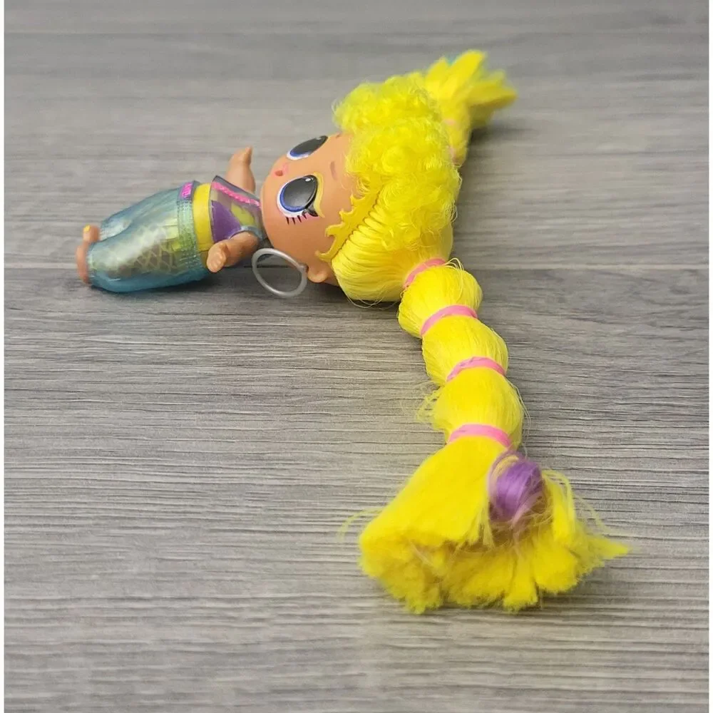 MGA L.O.L. Surprise! Remix Hair Flip Series Doll Nae Nae Yellow Hair